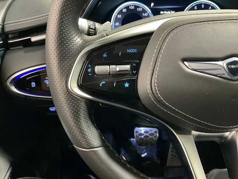 Used 2022 Genesis GV70 3.5T Sport w/ Sport Prestige Package image 18