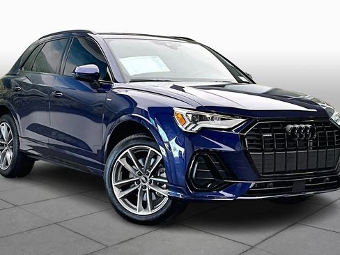 Certified 2025 Audi Q3 2.0T Premium w/ Convenience Package image 3