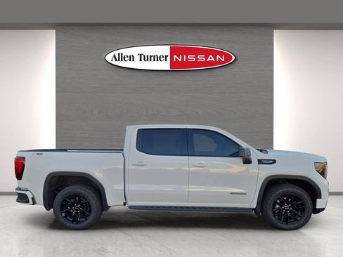 Used 2025 GMC Sierra 1500 Elevation w/ X31 Off-Road Package image 9