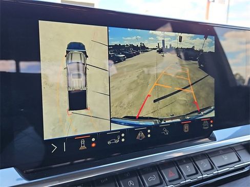 Certified 2025 GMC Sierra 1500 SLT image 2