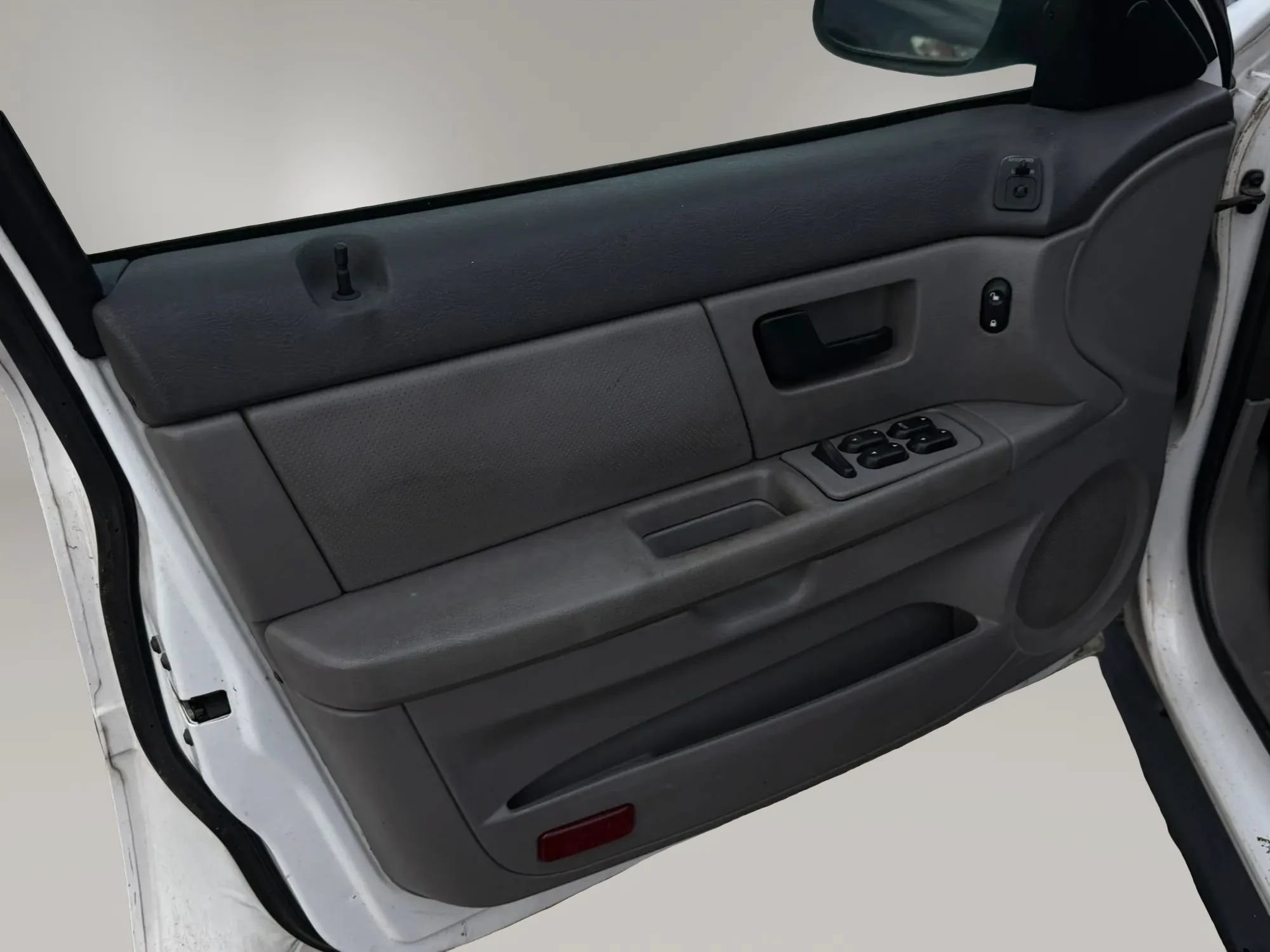 Used 2005 Ford Taurus SE FWD image 9
