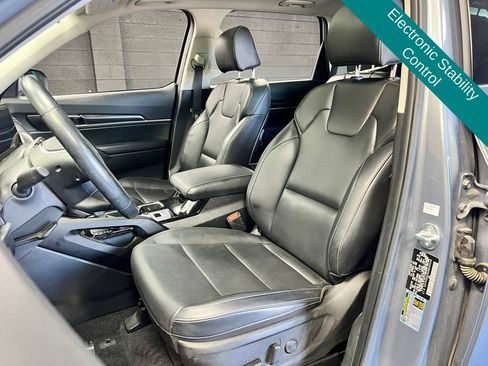 Used 2025 Kia Telluride S AWD/4WD image 8