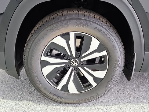 New 2026 Volkswagen Atlas SE FWD image 12