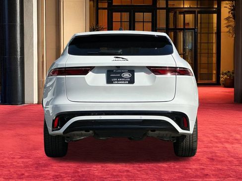 Used 2025 Jaguar F-PACE R-Dynamic S image 11
