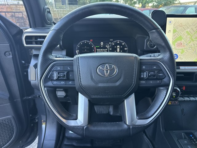 Used 2025 Toyota 4Runner Limited AWD/4WD image 27