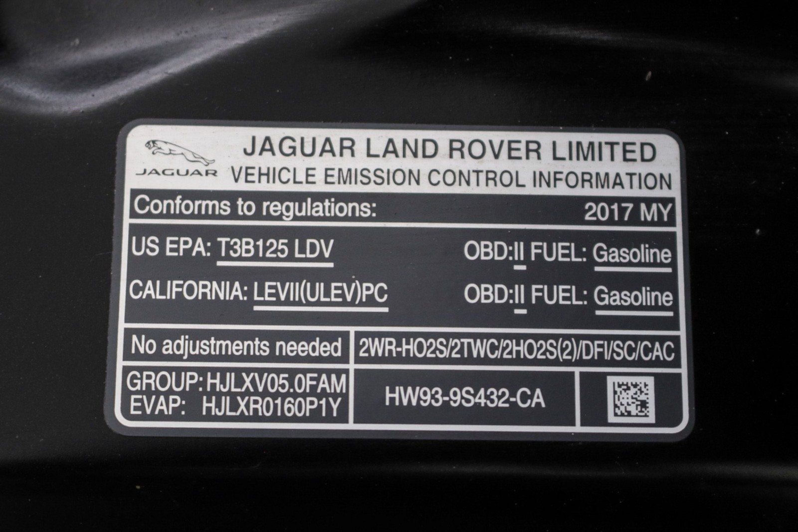 Used 2017 Jaguar F-TYPE R AWD/4WD image 39