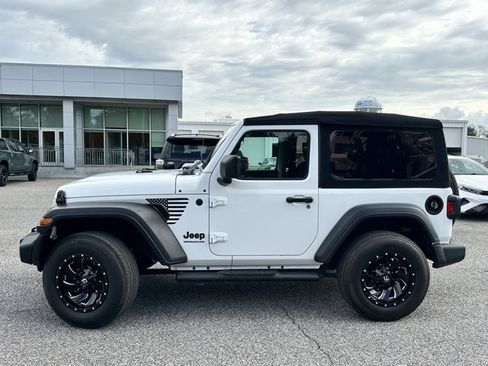 Used 2022 Jeep Wrangler Sport S image 5