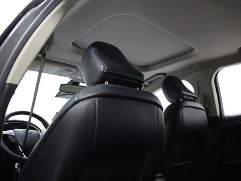 Used 2020 Ford Fusion Titanium image 28