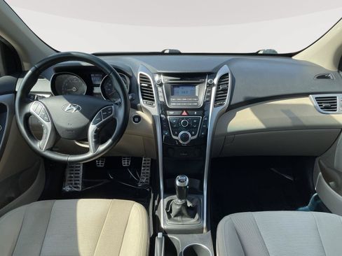 Used 2013 Hyundai Elantra GT w/ Touch & Go Pkg FWD image 16