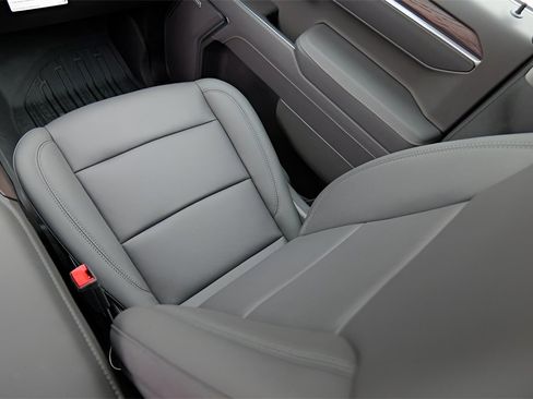 New 2026 GMC Sierra 1500 SLT image 27