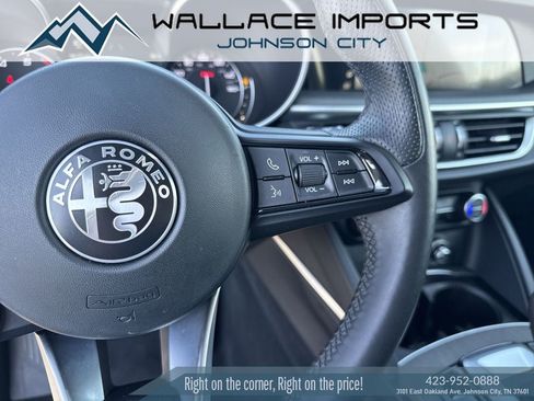 Used 2023 Alfa Romeo Stelvio Ti AWD/4WD image 33