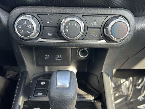 Used 2024 Nissan Kicks SV w/ Interior Electronics Package image 9