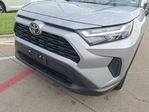 Used 2025 Toyota RAV4 XLE image 10