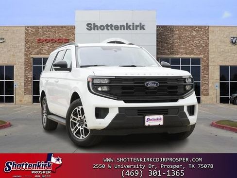 Used 2025 Ford Expedition Active AWD/4WD image 1