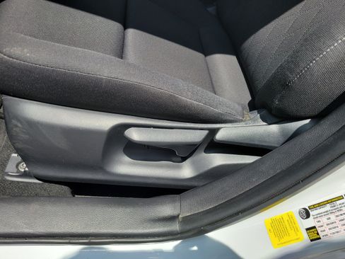 Used 2023 Toyota Corolla LE FWD image 18