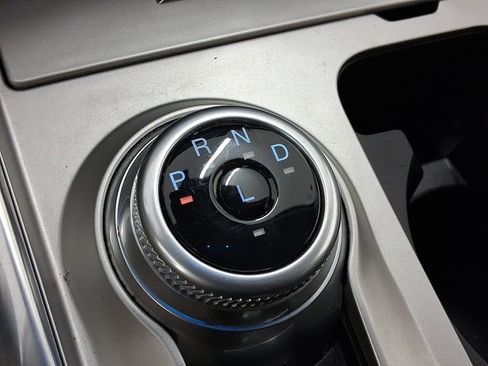 Used 2023 Ford Explorer Limited image 18