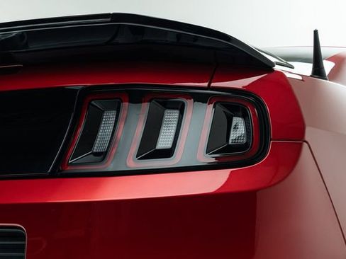 Used 2013 Ford Mustang GT Premium w/ Security Pkg RWD image 15