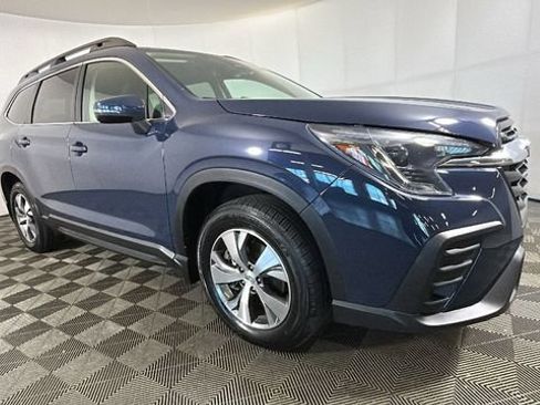Used 2023 Subaru Ascent Premium w/ Convenience Package AWD/4WD image 2