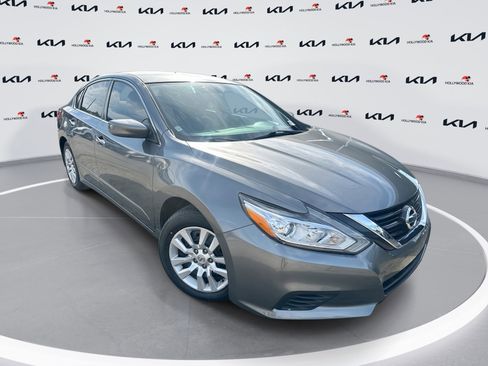 Used 2017 Nissan Altima 2.5 S w/ Power Driver Seat Package image 1