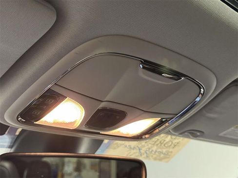 Used 2022 Jeep Cherokee Limited image 26