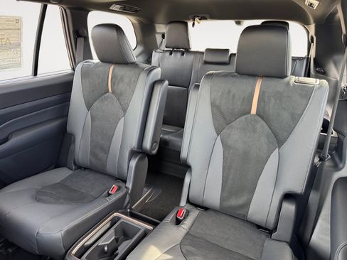 New 2026 Toyota Grand Highlander AWD Hybrid image 17