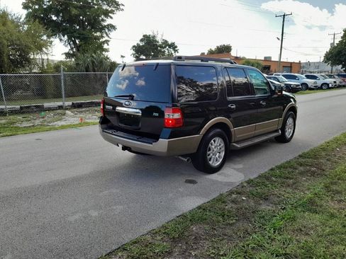 Used 2013 Ford Expedition XLT RWD image 4