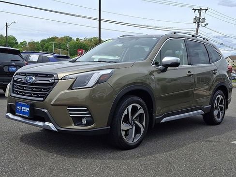 Used 2023 Subaru Forester Touring AWD/4WD image 3