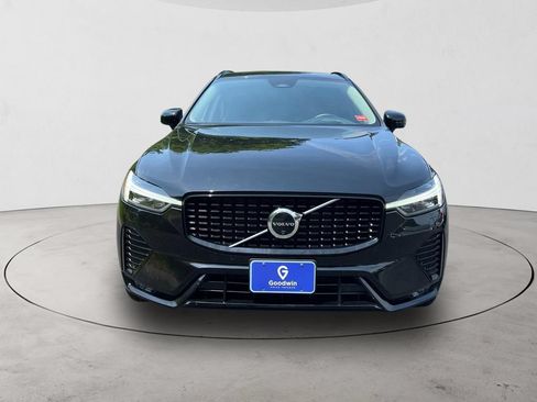 Certified 2025 Volvo XC60 B5 Ultra w/ Protection Package Premier AWD/4WD image 8