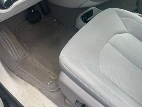 Used 2017 Chrysler Pacifica LX FWD image 6