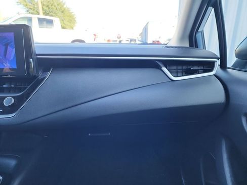 Used 2023 Toyota Corolla LE image 25