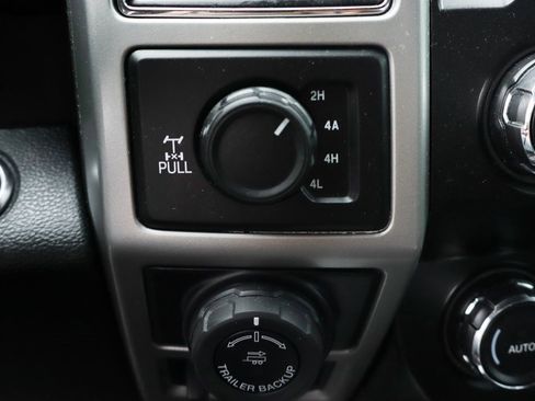 Used 2019 Ford F150 Lariat image 37