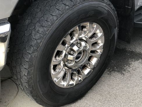 Used 2020 Ford F250 XLT w/ XLT Premium Package image 2