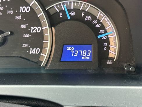 Used 2014 Toyota Camry SE FWD image 13
