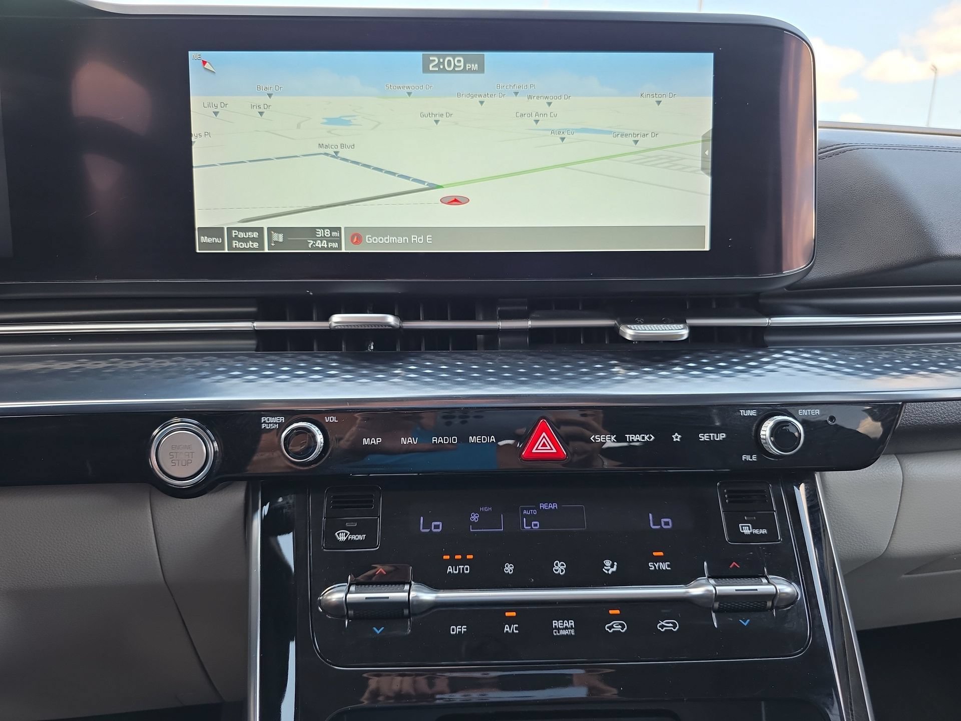 Used 2022 Kia Carnival SX Prestige FWD image 24