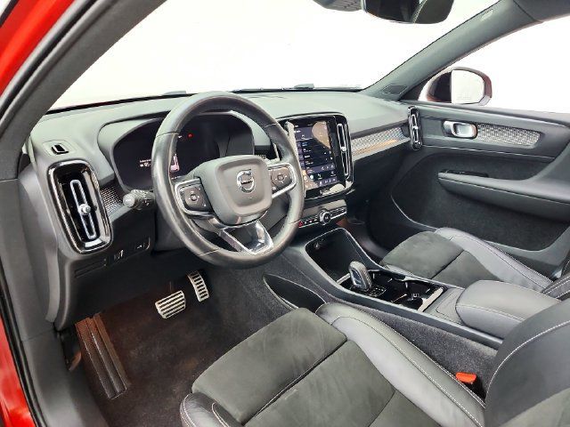 Used 2022 Volvo XC40 P8 Recharge Plus AWD/4WD image 21