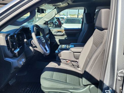 New 2026 GMC Sierra 1500 Elevation image 16