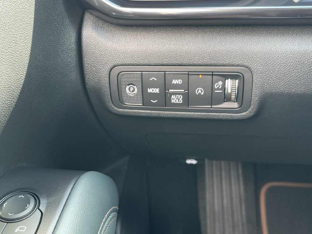 New 2027 GMC Terrain AT4 w/ Technology Package II AWD/4WD image 18