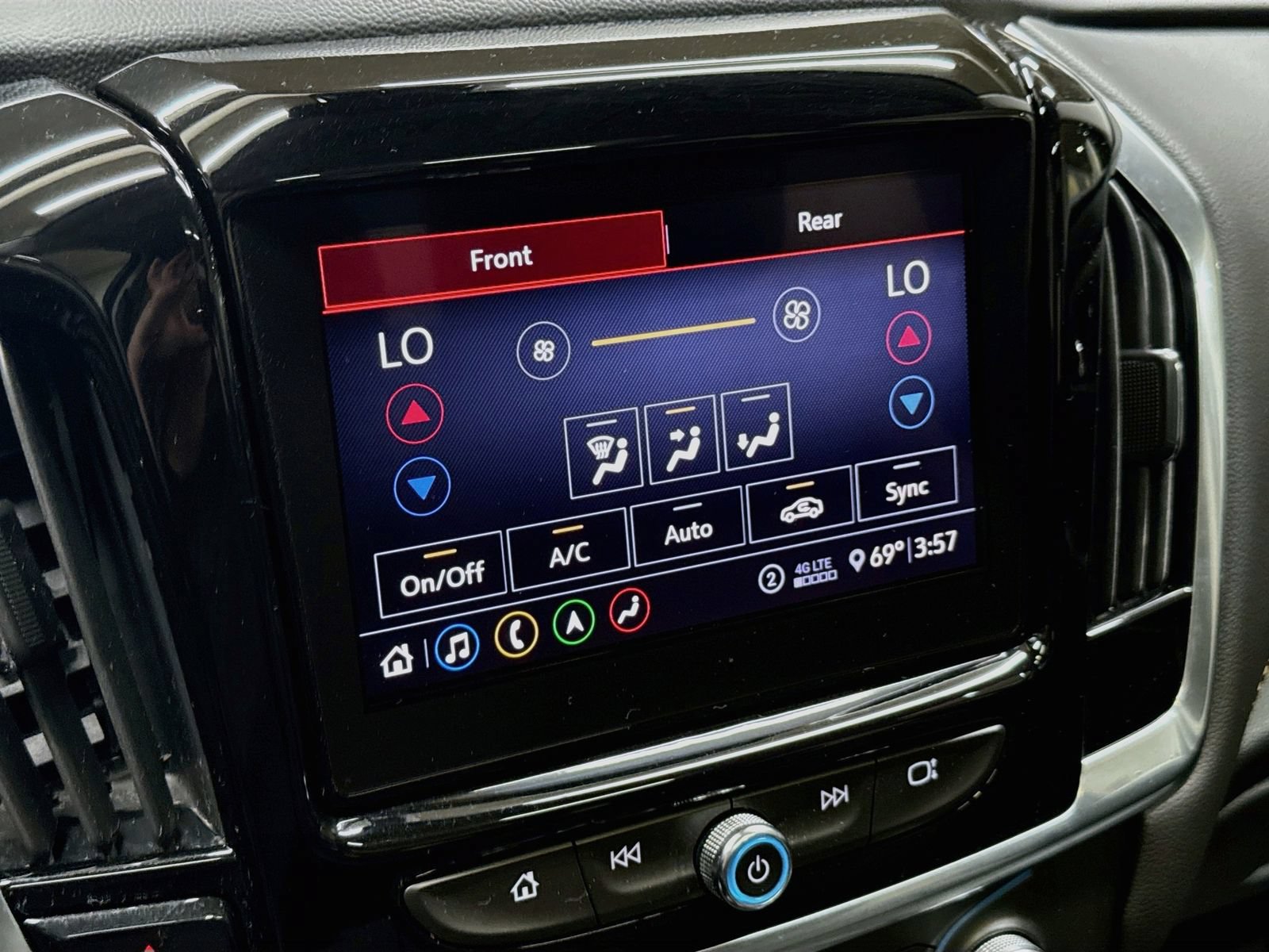 Used 2020 Chevrolet Traverse RS AWD/4WD image 19