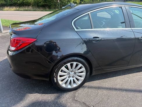 Used 2011 Buick Regal CXL w/ RL2 Preferred Equipment Group FWD image 2