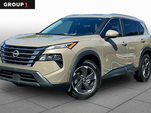 Used 2024 Nissan Rogue SV w/ SV Premium Package image 1