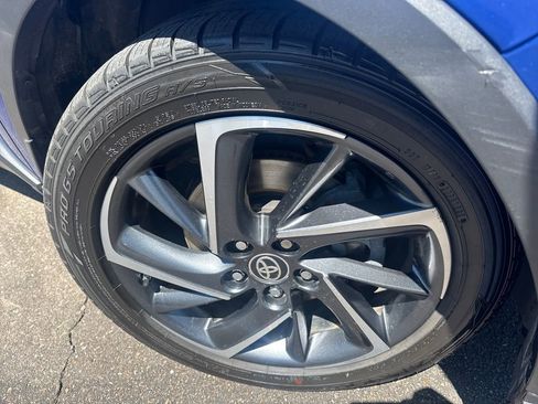 Used 2020 Toyota C-HR Limited FWD image 36