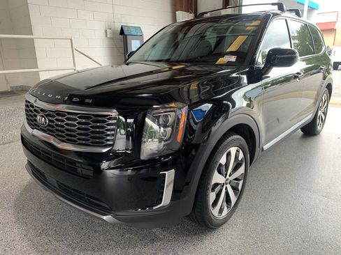 Used 2021 Kia Telluride EX w/ EX Premium Package FWD image 4