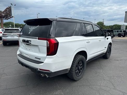 Used 2025 GMC Yukon AT4 w/ AT4 Premium Package AWD/4WD image 14