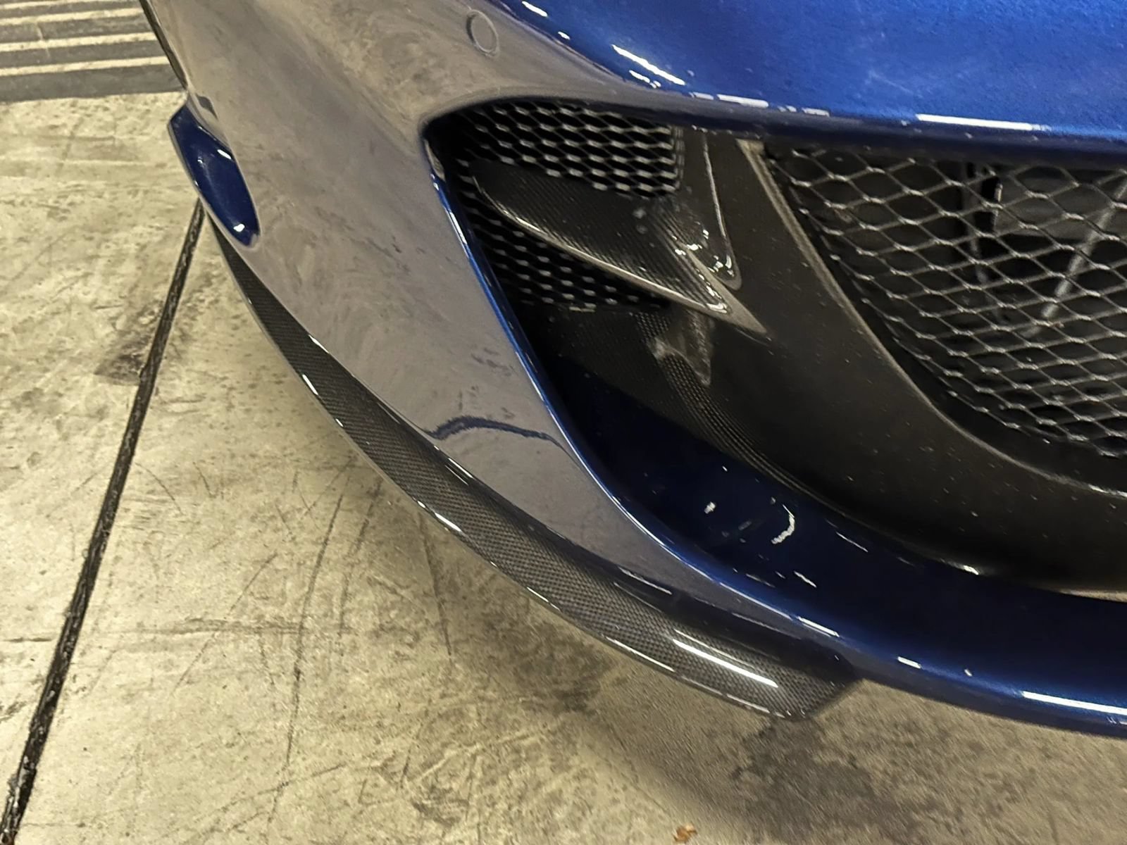 Used 2018 Ferrari 812 Superfast RWD image 23