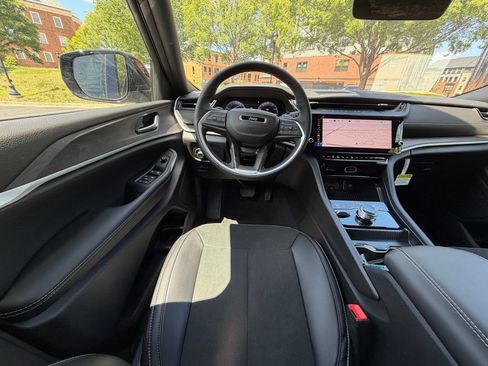New 2026 Jeep Grand Cherokee Altitude AWD/4WD image 12