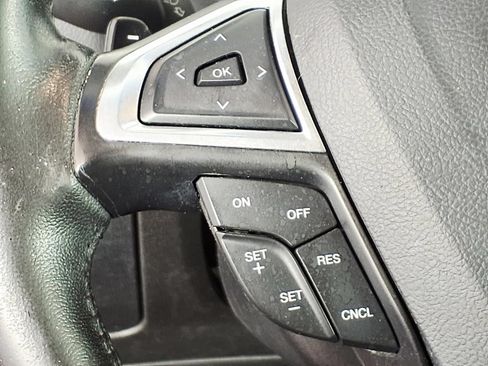 Used 2016 Ford Edge SEL w/ Equipment Group 201A AWD/4WD image 17