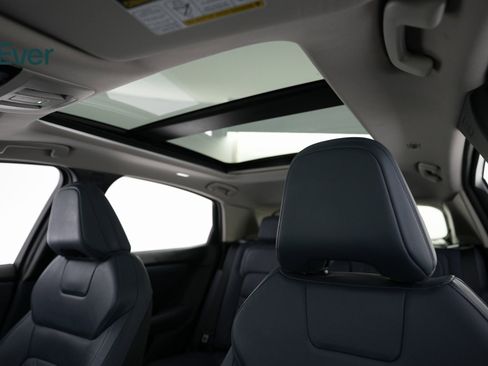 Used 2023 Nissan Ariya image 22