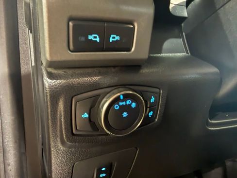 Used 2018 Ford F150 Raptor w/ Equipment Group 802A Luxury AWD/4WD image 38