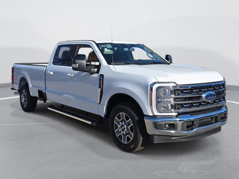 New 2026 Ford F350 Lariat image 3