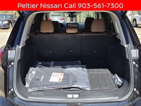 New 2026 Nissan Rogue Platinum w/ Tech Package AWD/4WD image 7